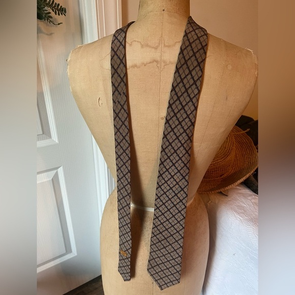 Celine Paris 100% silk tie. Tan, blue and burgundy with gold buckle design - Picture 1 of 7